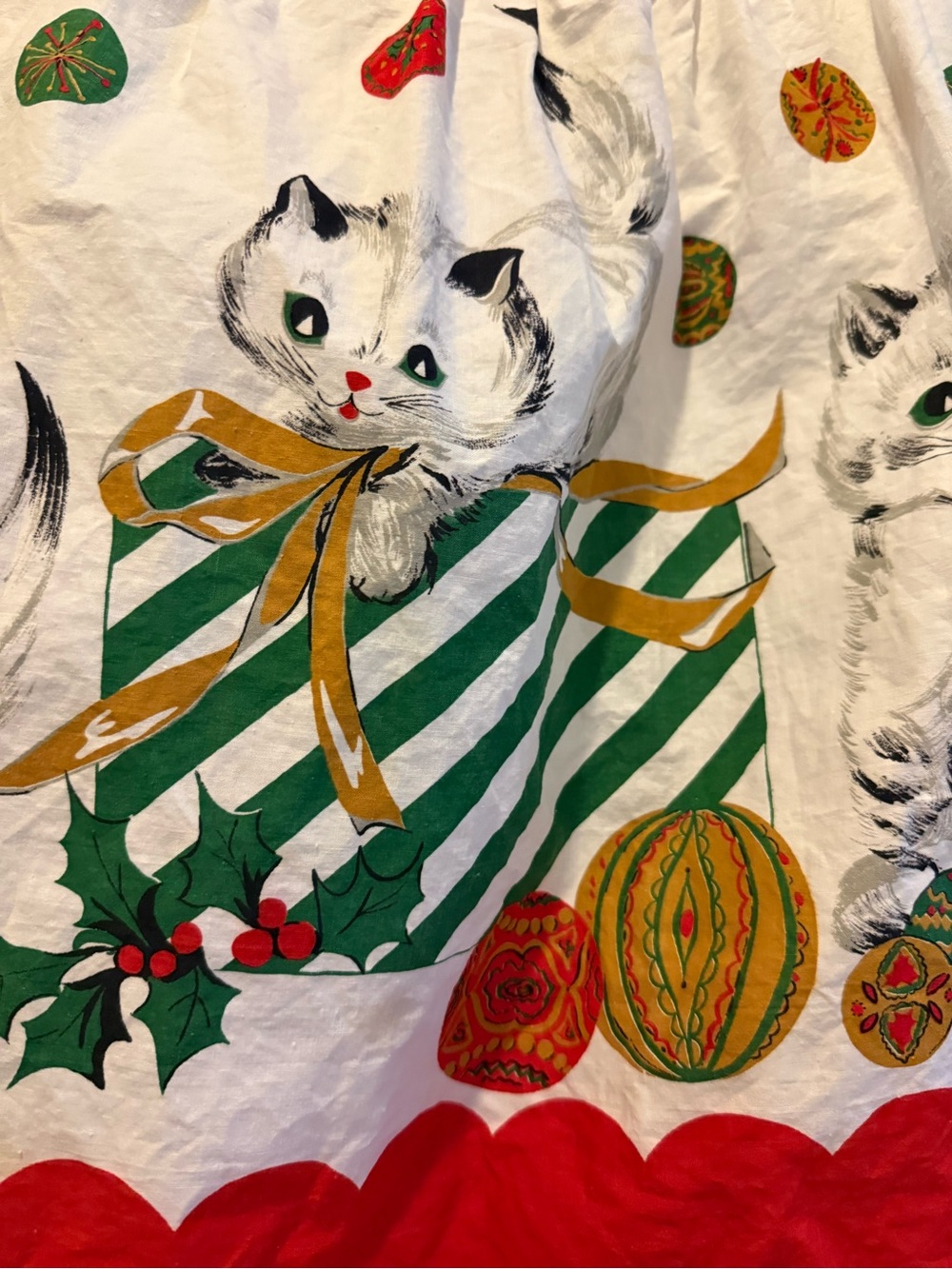 Vintage 1950s Christmas Kittens Half Apron 🎀🐾 - Picture 2 of 9